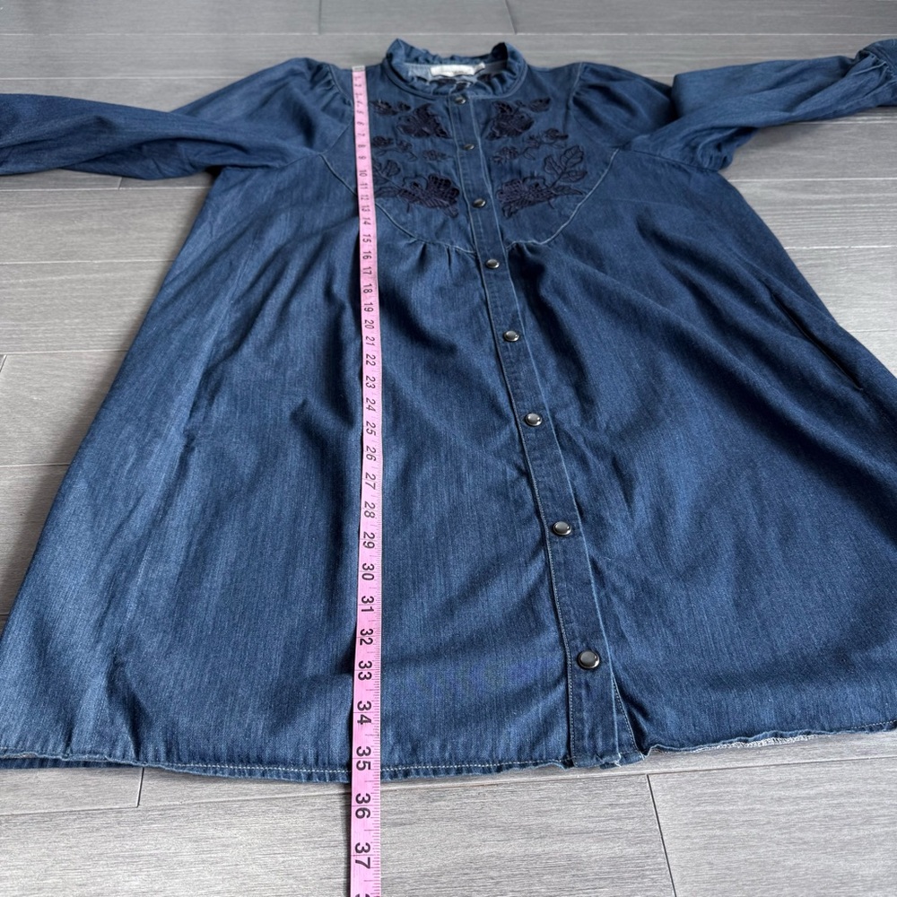 Coach Embroidered Denim Dress Blue Size 12 Made In Italy Snap Button Closure - Picture 16 of 16